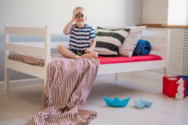 Детская кровать для девочки RooRoom VK-11 Белая