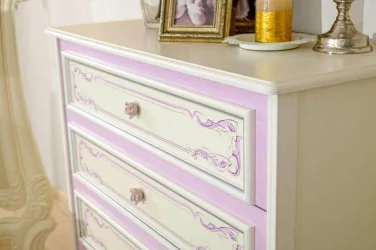 Комод с 4 ящиками и зеркалом Маркиза 01 Алебастр