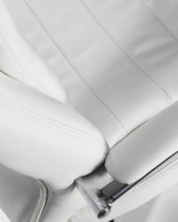 Офисное кресло для руководителей ДОБРИН ЛЙНДОН (белый) / DOBRIN LYNDON