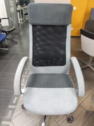 Кресло для руководителя PROF 17 A Черный