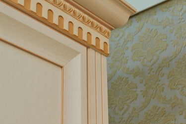 Узкий шкаф в прихожую Марлен 501 Кремовый белый Патина