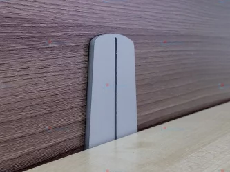 Крепление настольного экрана из ЛДСП для прямого стола Deka Д-024 Крепление настольного экрана из ЛДСП для прямого стола Deka Д-024