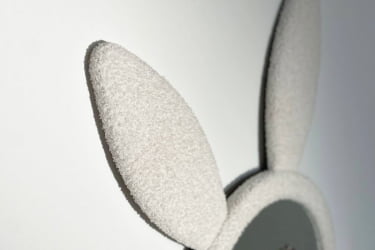 Детский стол со стульчиками Зайка MK-0019 белое дерево/белый (плюш)