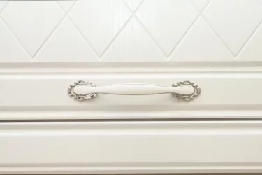 Стол кухонный (3 ящика с системой плавного закрывания) Тиффани 19.91