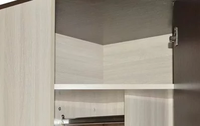 Угловой шкаф в прихожую Ольга 9.2 Ясень шимо светлый Венге