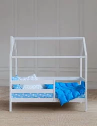 Кровать-домик белый