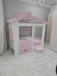 Кровать Теремок с ящиком и ступенькой Белая-Розовый