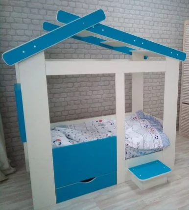 Кровать Теремок с ящиком и ступенькой Белая-Лазурь_0
