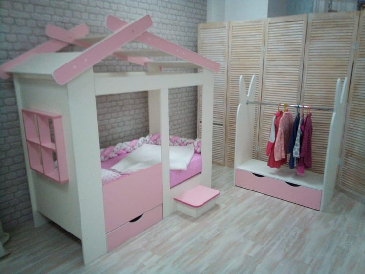 Кровать со ступенькой и ящиком и стеллаж Теремок + Зайка Белый-Розовый_1